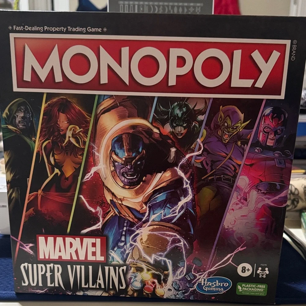 NIB Marvel Super Villains Monopoly Board Game